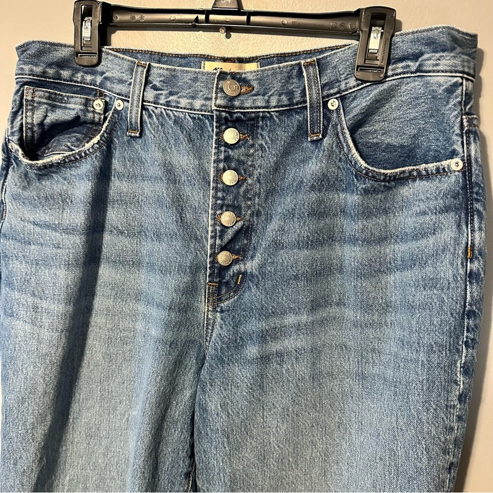 Madewell The Perfect Vintage Straight Jean in Delafield Wash: Button-Fly Edition - Picture 3 of 14